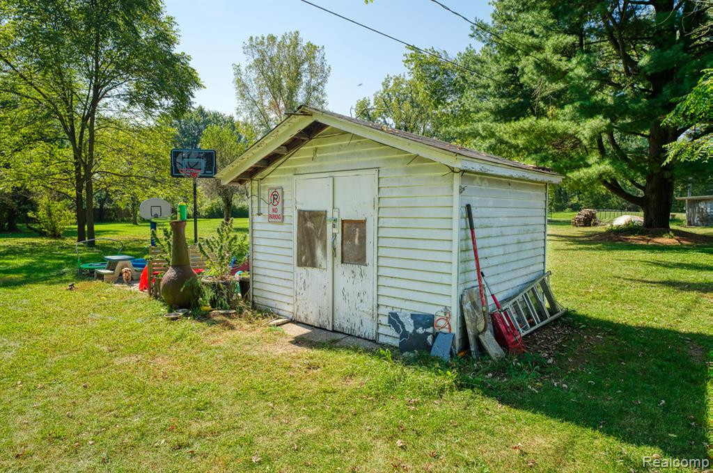 15341 KATHRYN, Pinckney, MI 48169 — Photo 10