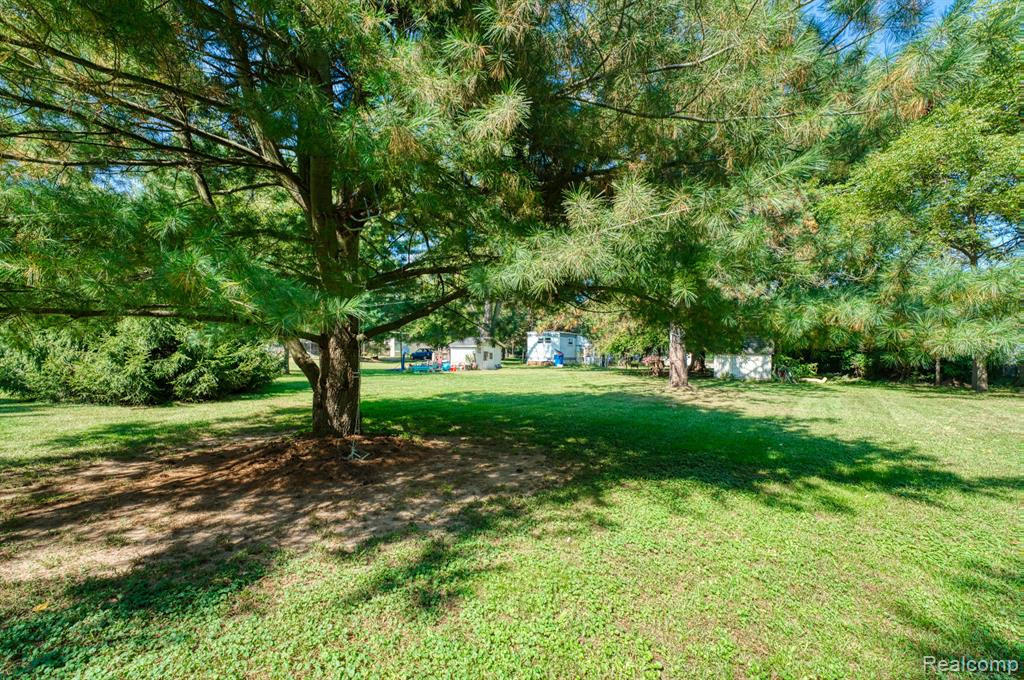 15341 KATHRYN, Pinckney, MI 48169 — Photo 13
