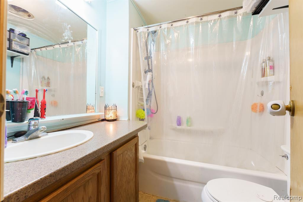15341 KATHRYN, Pinckney, MI 48169 — Photo 17