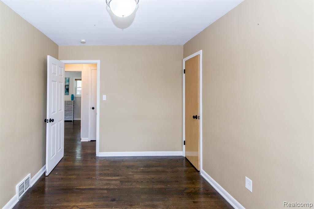 8444 Dixie Lane, Dearborn Heights, MI 48127 — Photo 20