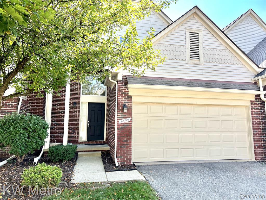 43121 PROVIDENCE Lane, Canton, MI 48188 — Photo 2
