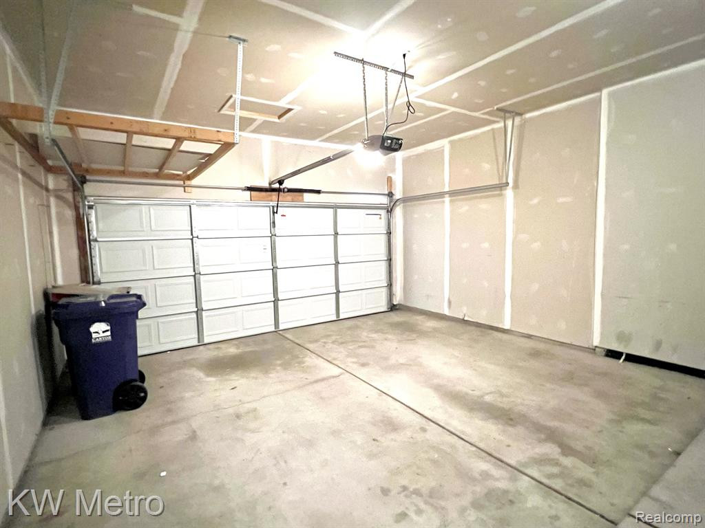 43121 PROVIDENCE Lane, Canton, MI 48188 — Photo 11