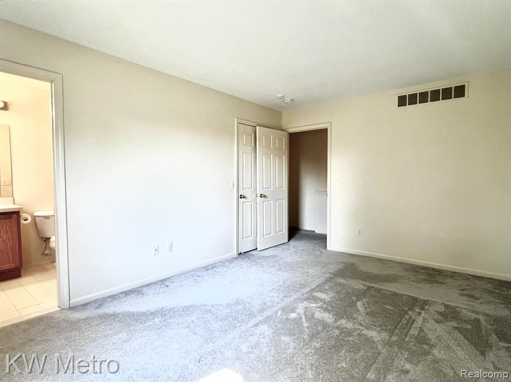 43121 PROVIDENCE Lane, Canton, MI 48188 — Photo 14