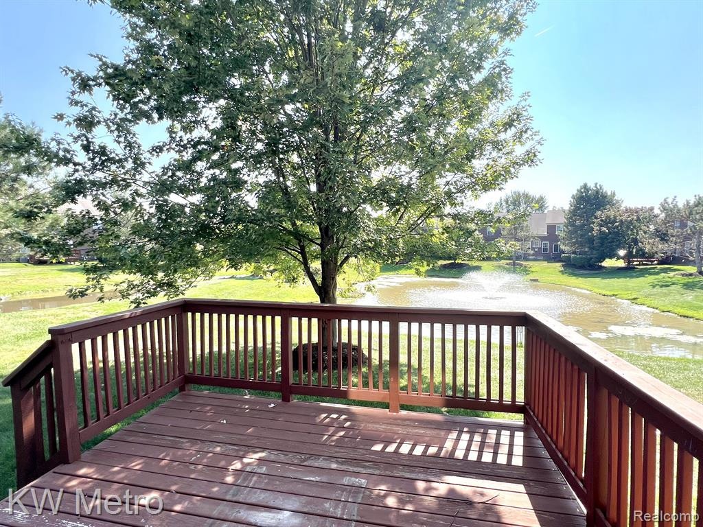 43121 PROVIDENCE Lane, Canton, MI 48188 — Photo 24