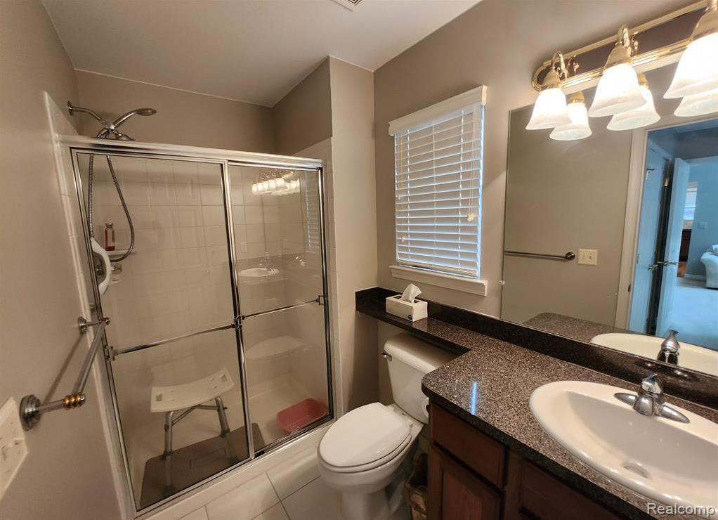 6869 N CENTRAL Park, Shelby Twp, MI 48317 — Photo 19