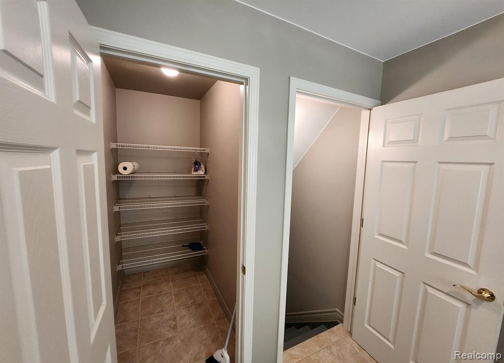 6869 N CENTRAL Park, Shelby Twp, MI 48317 — Photo 25