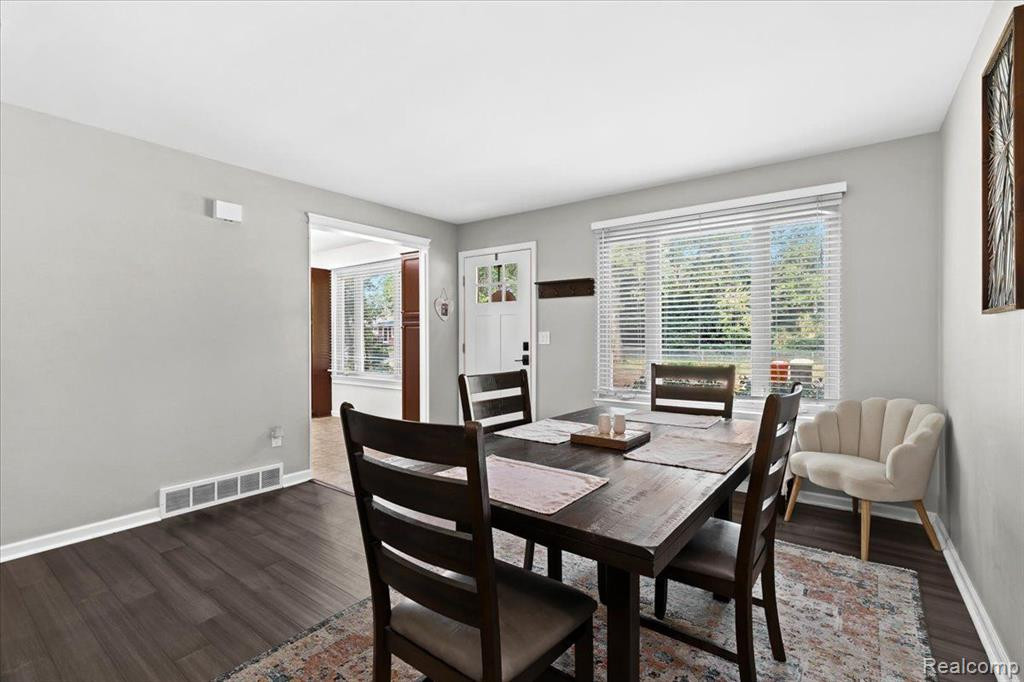 4397 CEDAR Avenue, West Bloomfield, MI 48323 — Photo 13
