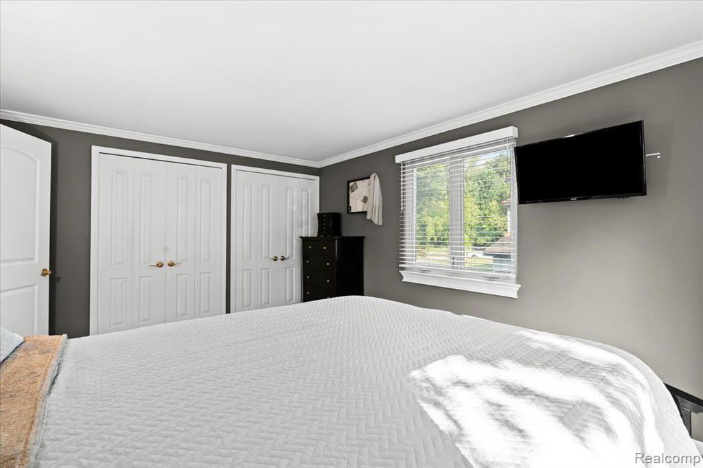 4397 CEDAR Avenue, West Bloomfield, MI 48323 — Photo 19