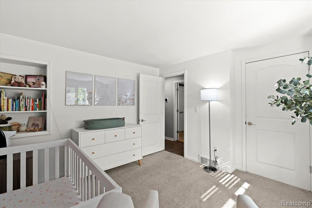 4397 CEDAR Avenue, West Bloomfield, MI 48323 — Photo 21