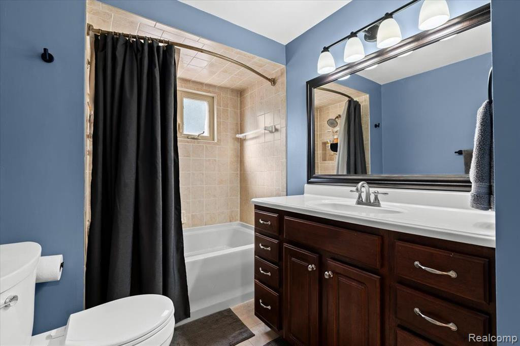 4397 CEDAR Avenue, West Bloomfield, MI 48323 — Photo 23