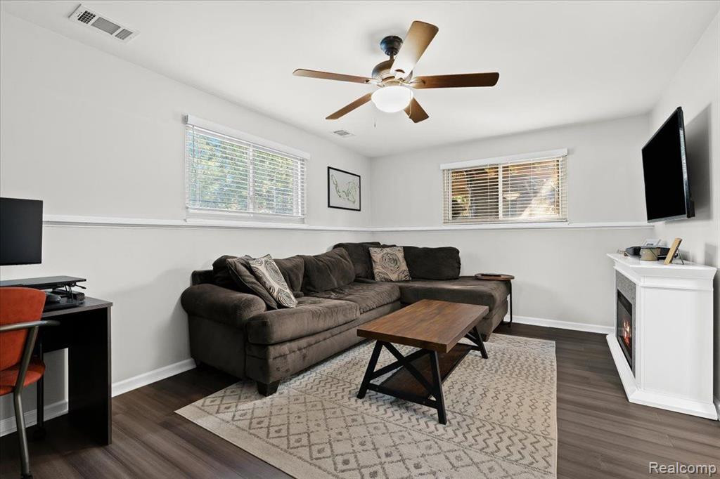 4397 CEDAR Avenue, West Bloomfield, MI 48323 — Photo 24