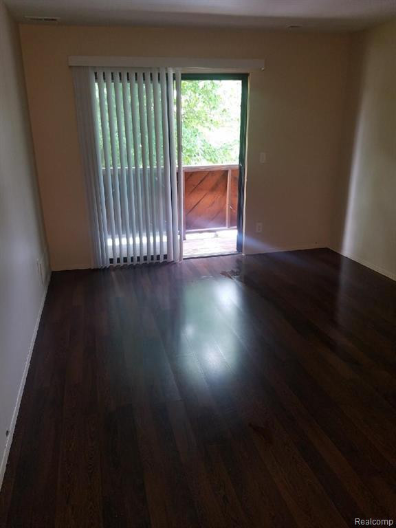 7624 MANOR Circle Unit##202 Circle, Westland, MI — Photo 3