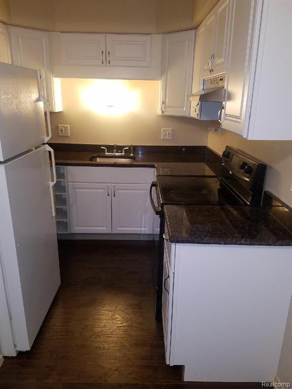 7624 MANOR Circle Unit##202 Circle, Westland, MI — Photo 4
