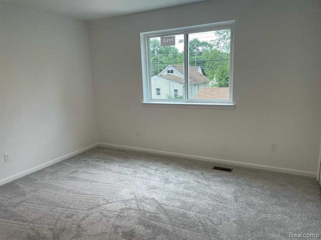 448 W Elza Avenue, Hazel Park, MI 48030 — Photo 11