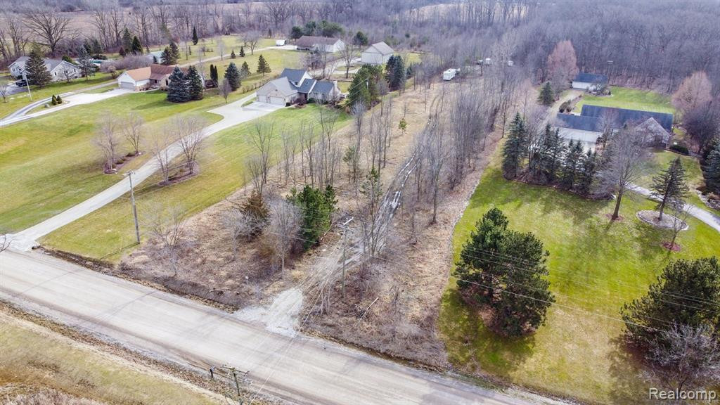 7202 E MAPLE Avenue, Grand Blanc, MI 48439 — Photo 8
