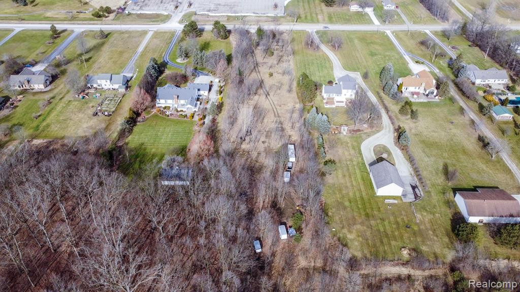 7202 E MAPLE Avenue, Grand Blanc, MI 48439 — Photo 13