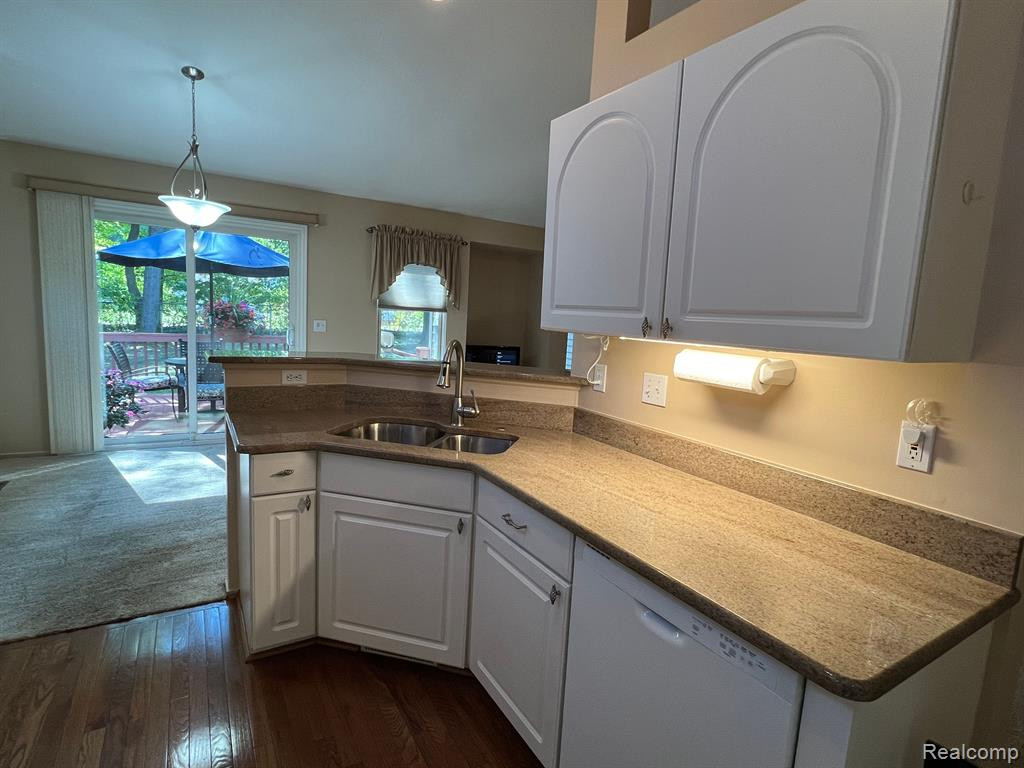 37125 AMHURST Drive, 38, Westland, MI — Photo 9