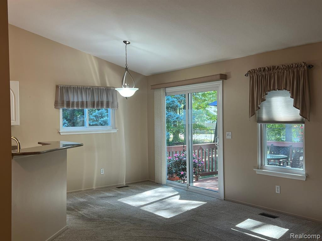 37125 AMHURST Drive, 38, Westland, MI — Photo 10