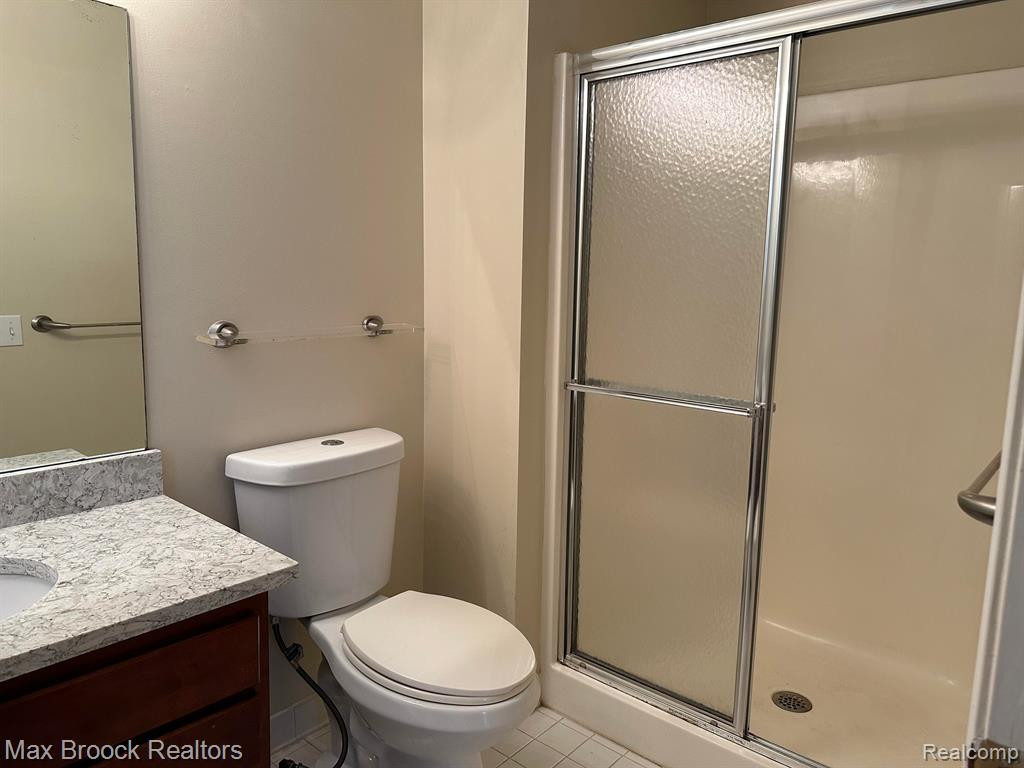 38258 SARATOGA, Farmington Hills, MI 48331 — Photo 17