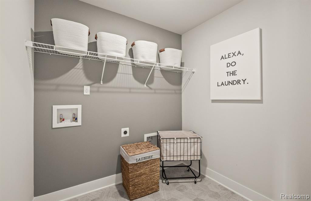 51009 Green Meadows Drive, Macomb, MI 48042 — Photo 7