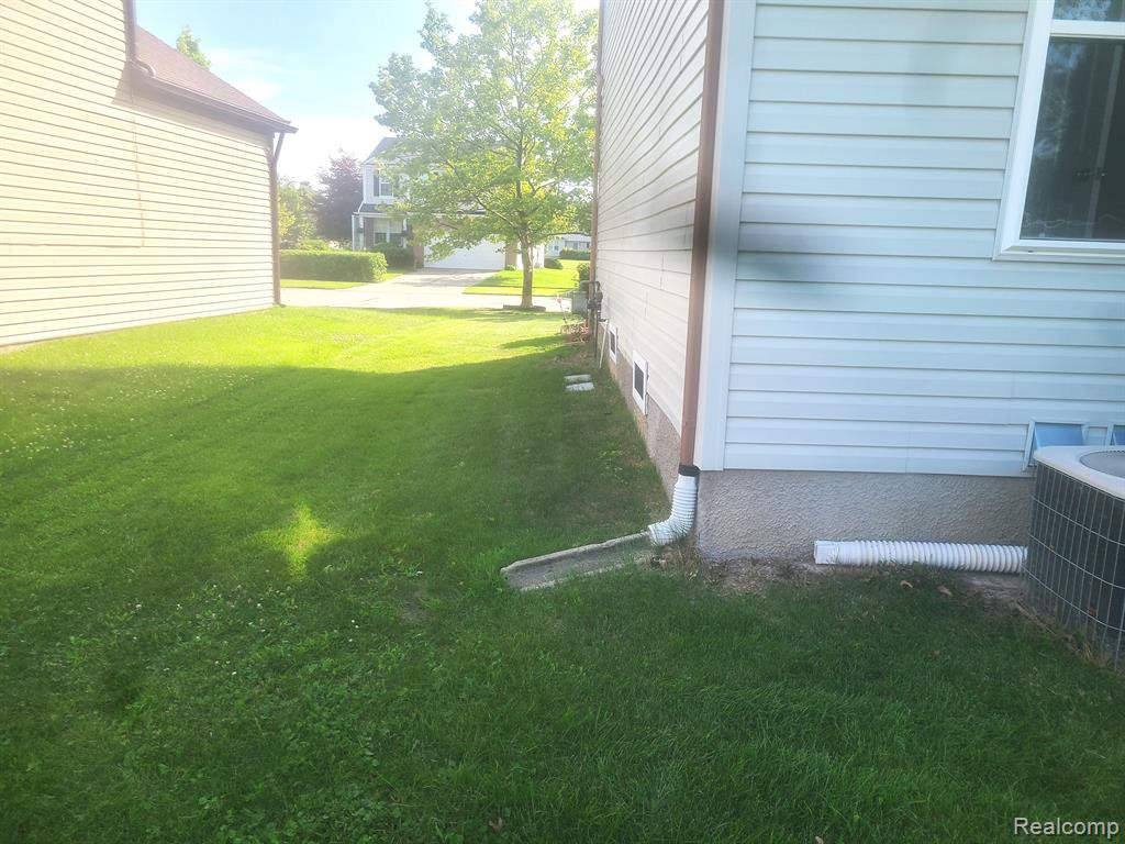 9791 RAVENSHIRE Drive, Ypsilanti, MI 48198 — Photo 22