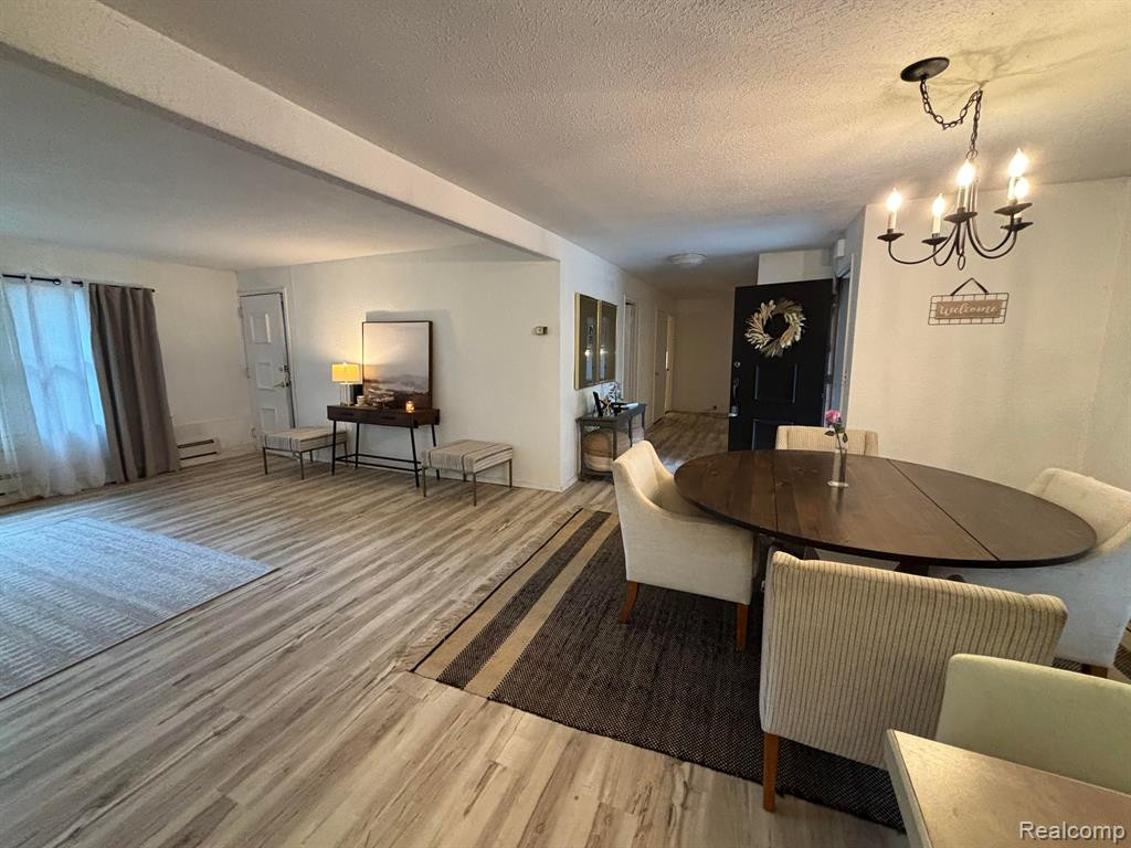 717 W ROCKWELL Street, Fenton, MI 48430 — Photo 8