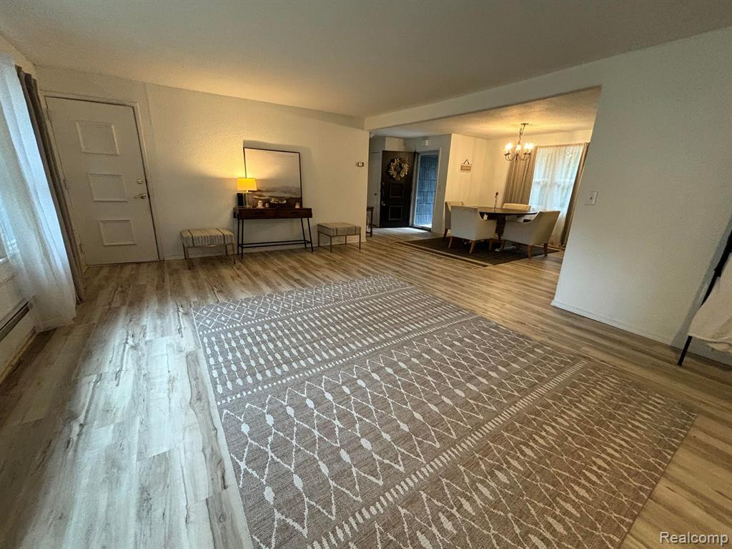 717 W ROCKWELL Street, Fenton, MI 48430 — Photo 10