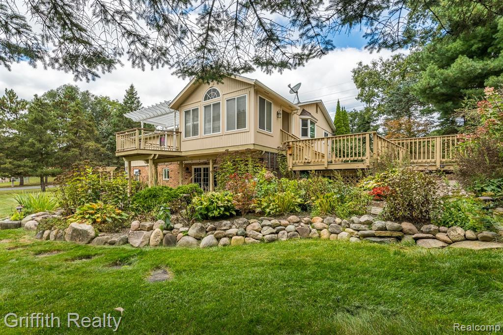 5394 BRIGHTON Road, Brighton, MI 48116 — Photo 5