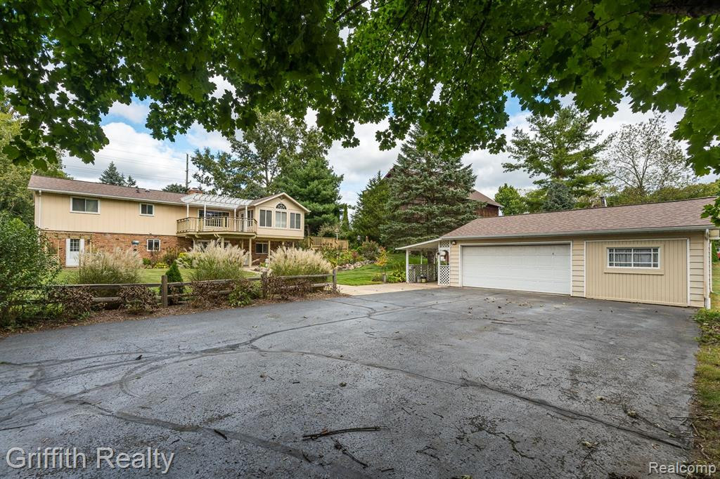 5394 BRIGHTON Road, Brighton, MI 48116 — Photo 11