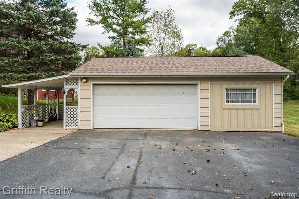 5394 BRIGHTON Road, Brighton, MI 48116 — Photo 12