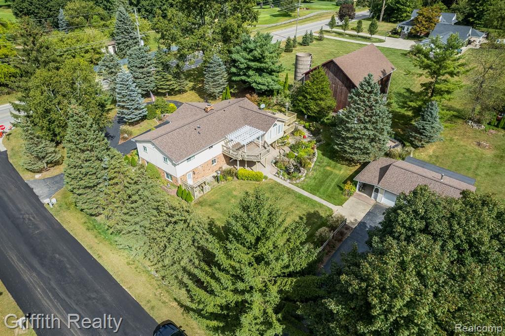 5394 BRIGHTON Road, Brighton, MI 48116 — Photo 17