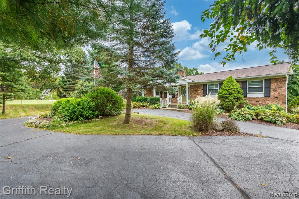 5394 BRIGHTON Road, Brighton, MI 48116 — Photo 19