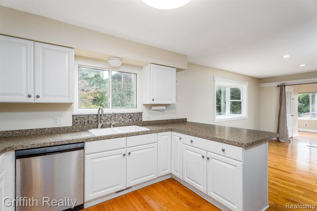 5394 BRIGHTON Road, Brighton, MI 48116 — Photo 25