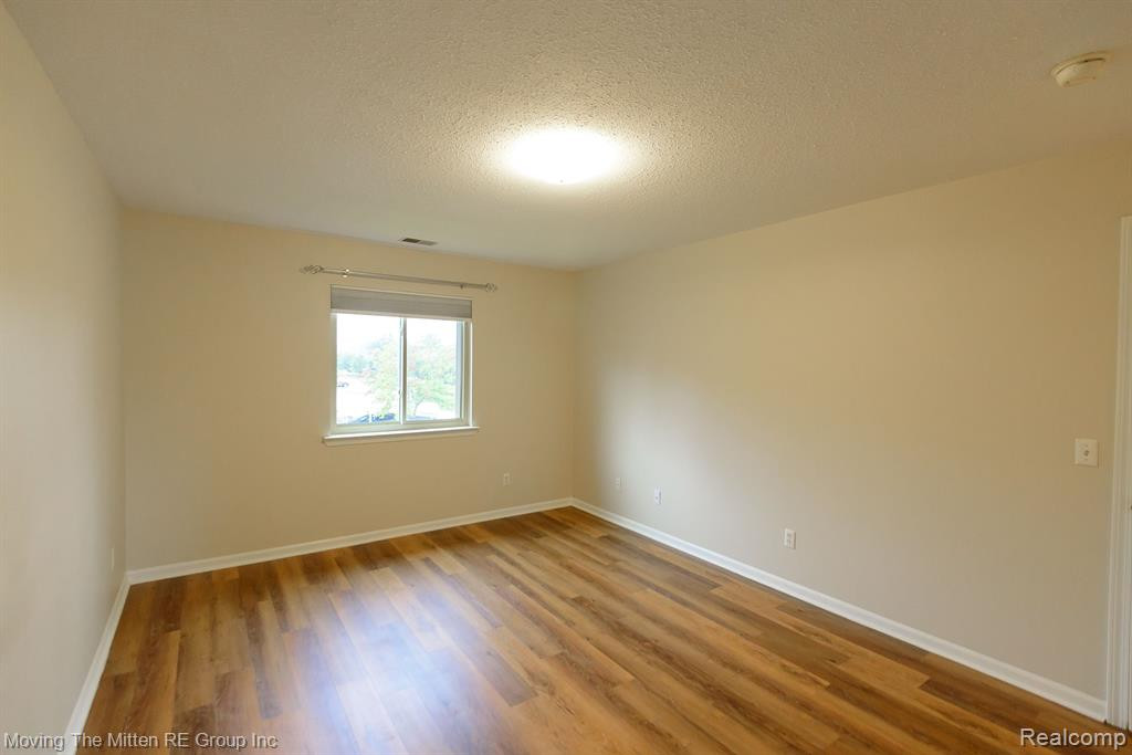 45869 PURPLE SAGE, Van Buren, MI 48111 — Photo 16