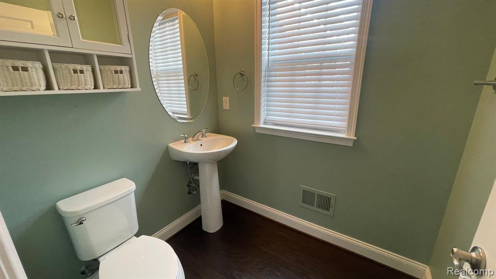 51284 SCARBOROUGH Road, Canton, MI 48188 — Photo 6