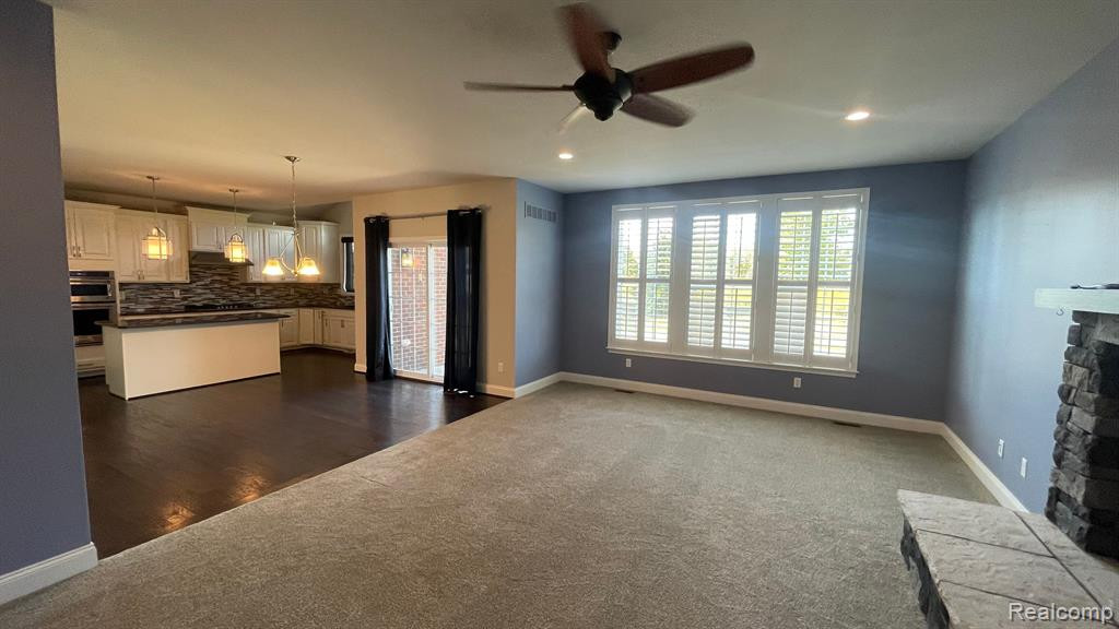 51284 SCARBOROUGH Road, Canton, MI 48188 — Photo 10