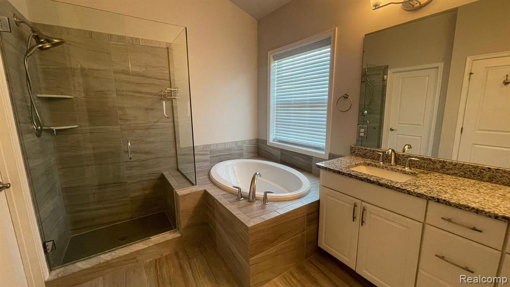 51284 SCARBOROUGH Road, Canton, MI 48188 — Photo 17