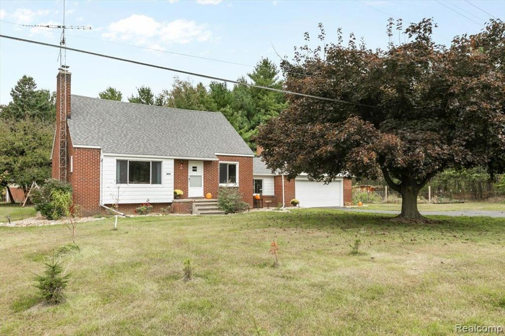8649 LAKESHORE Road, Burtchville, MI 48059 — Photo 2