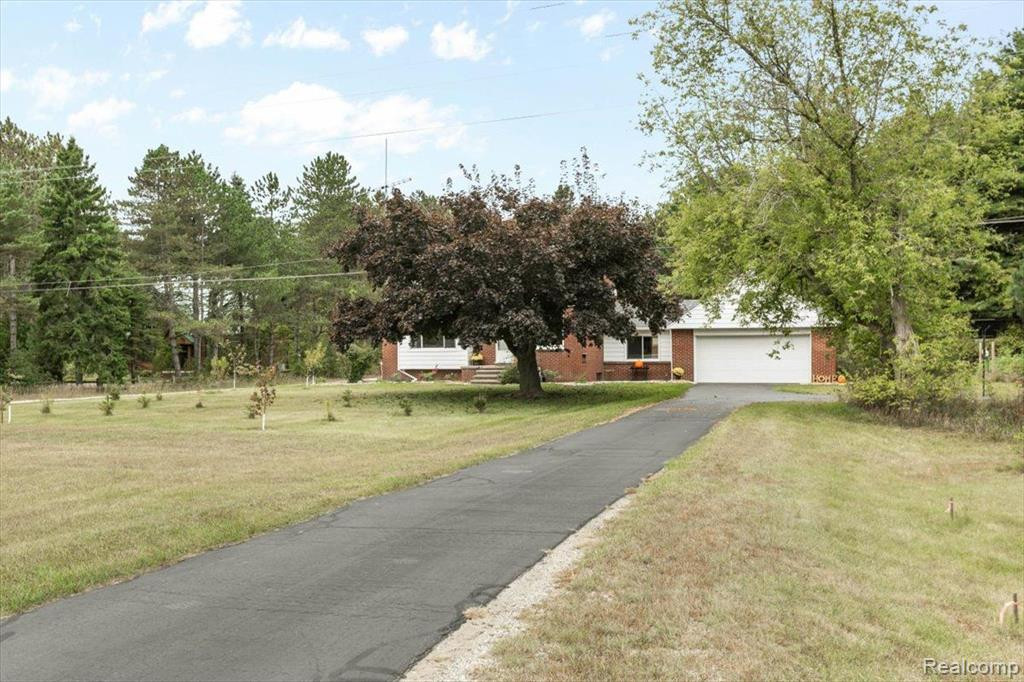 8649 LAKESHORE Road, Burtchville, MI 48059 — Photo 3