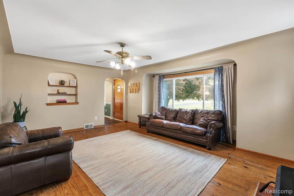 8649 LAKESHORE Road, Burtchville, MI 48059 — Photo 15