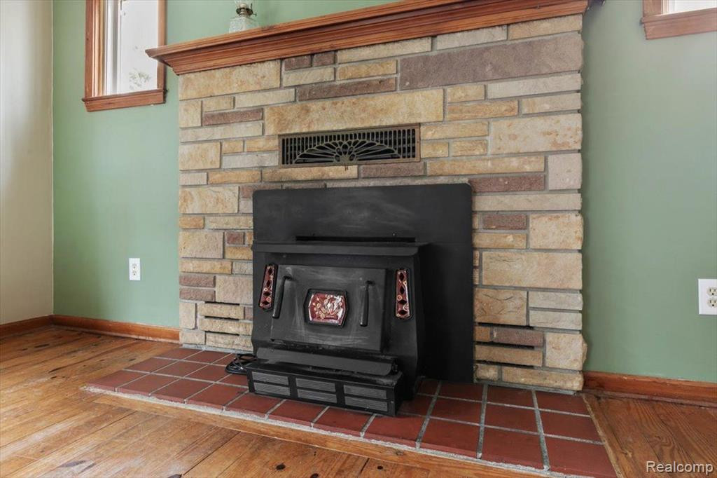 8649 LAKESHORE Road, Burtchville, MI 48059 — Photo 17