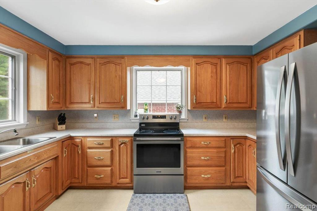 8649 LAKESHORE Road, Burtchville, MI 48059 — Photo 24