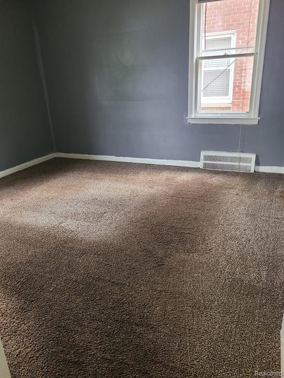 7774 MINOCK Street, Detroit, MI 48228 — Photo 2
