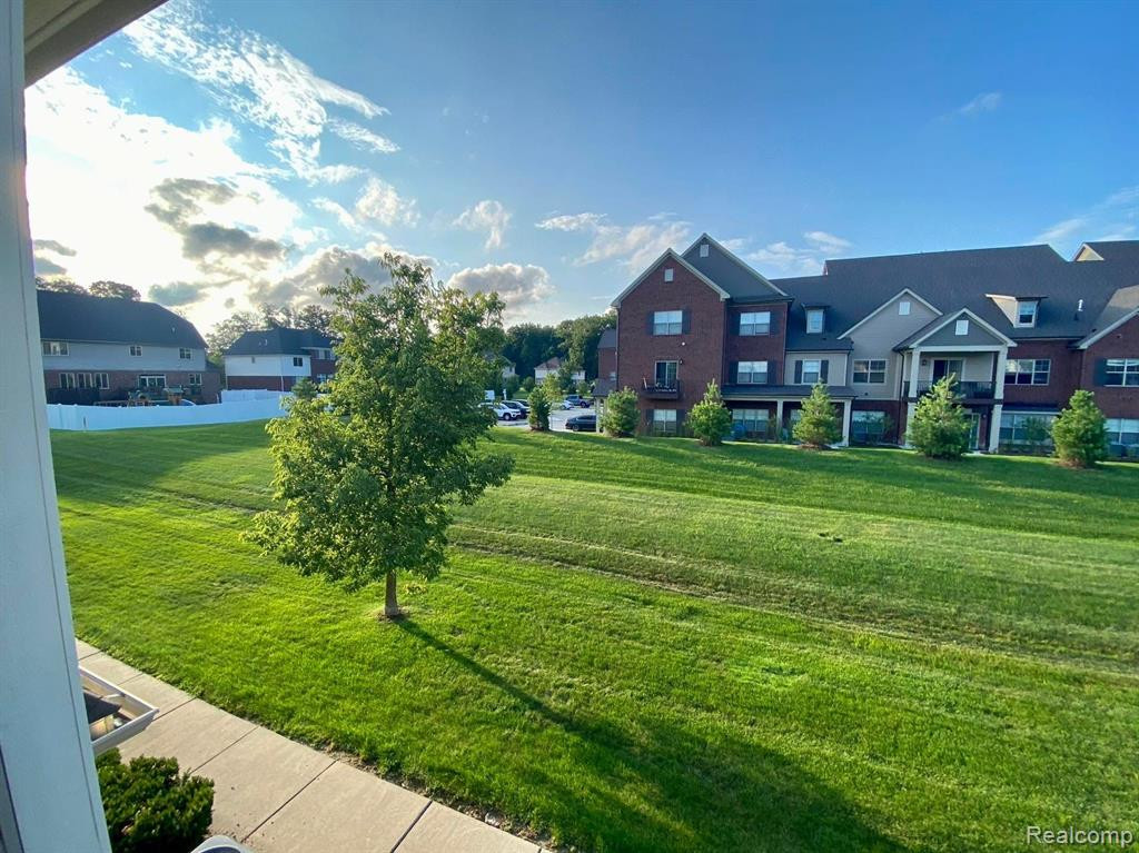 7691 Ambassador Drive, Utica, MI 48316 — Photo 2