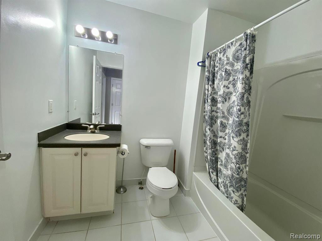 7691 Ambassador Drive, Utica, MI 48316 — Photo 6