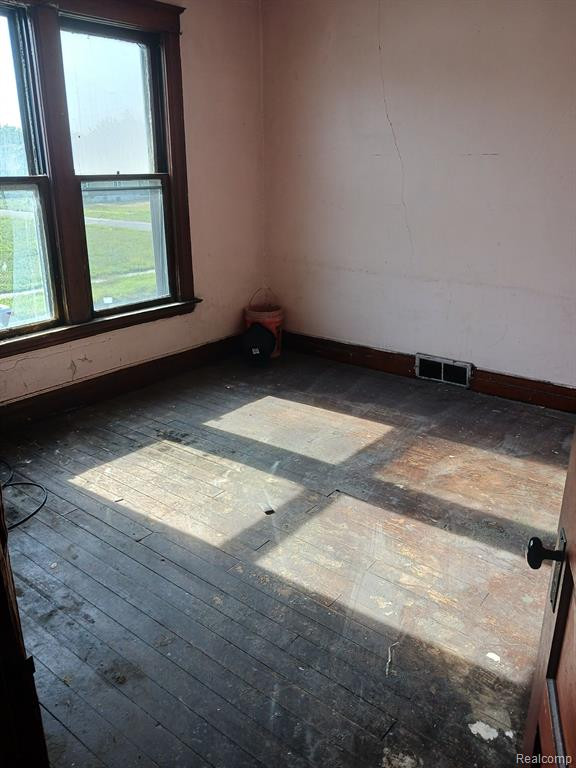 4320 ROHNS Street, Detroit, MI 48214 — Photo 11