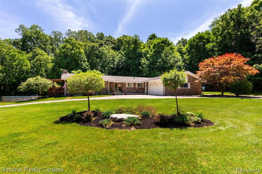 7797 BIRCKLAN Drive, Canton, MI 48187 — Photo 2