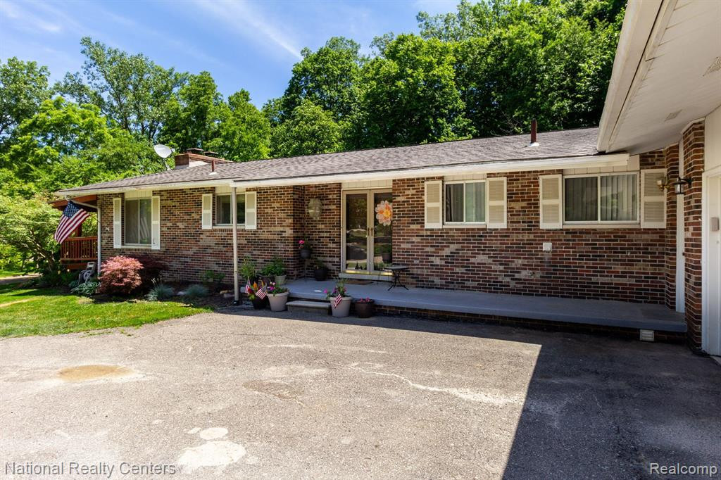 7797 BIRCKLAN Drive, Canton, MI 48187 — Photo 4