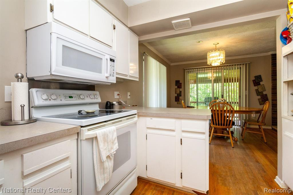 7797 BIRCKLAN Drive, Canton, MI 48187 — Photo 30