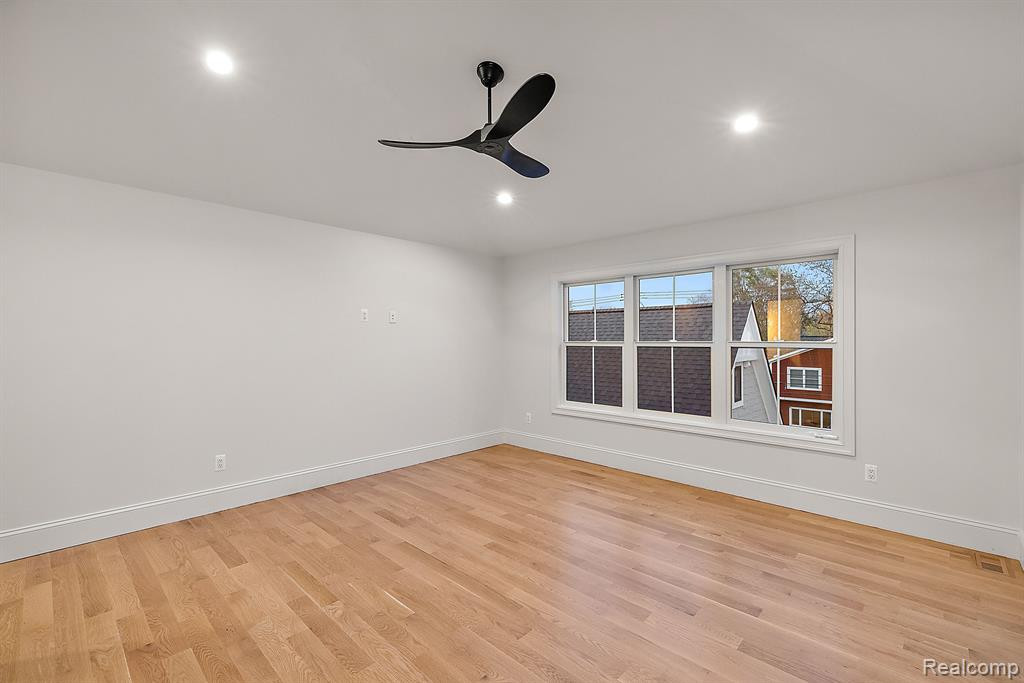 725 Arthur St, Plymouth, MI 48170 — Photo 32